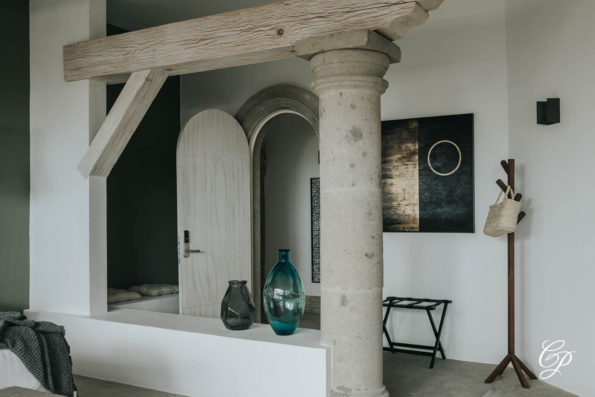 deluxe room - plata 900 | bathroom | free toiletries, hair dryer, bathrobes, slippers