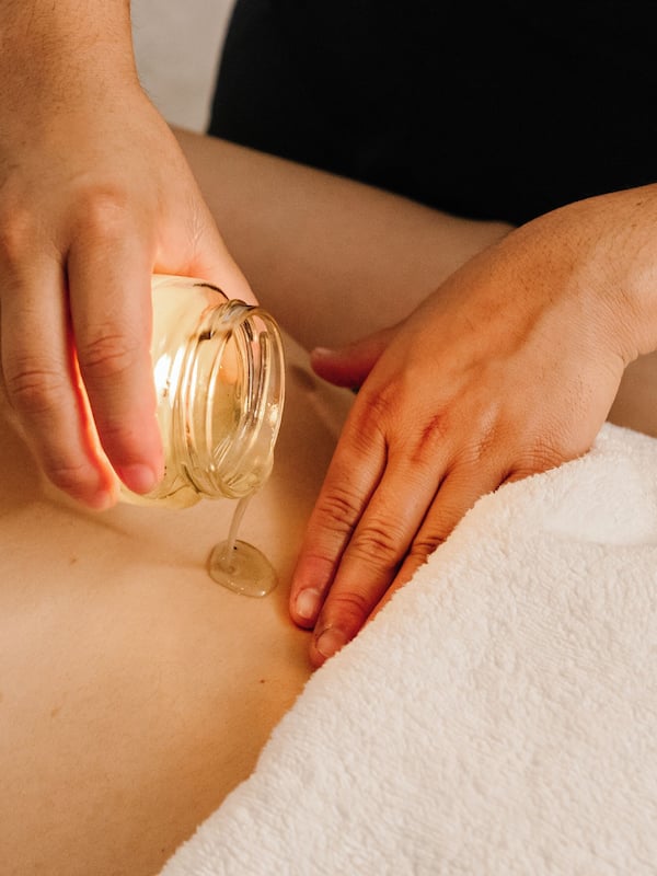 Couples treatment rooms, body treatments, facials