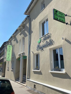 Fachada del alojamiento