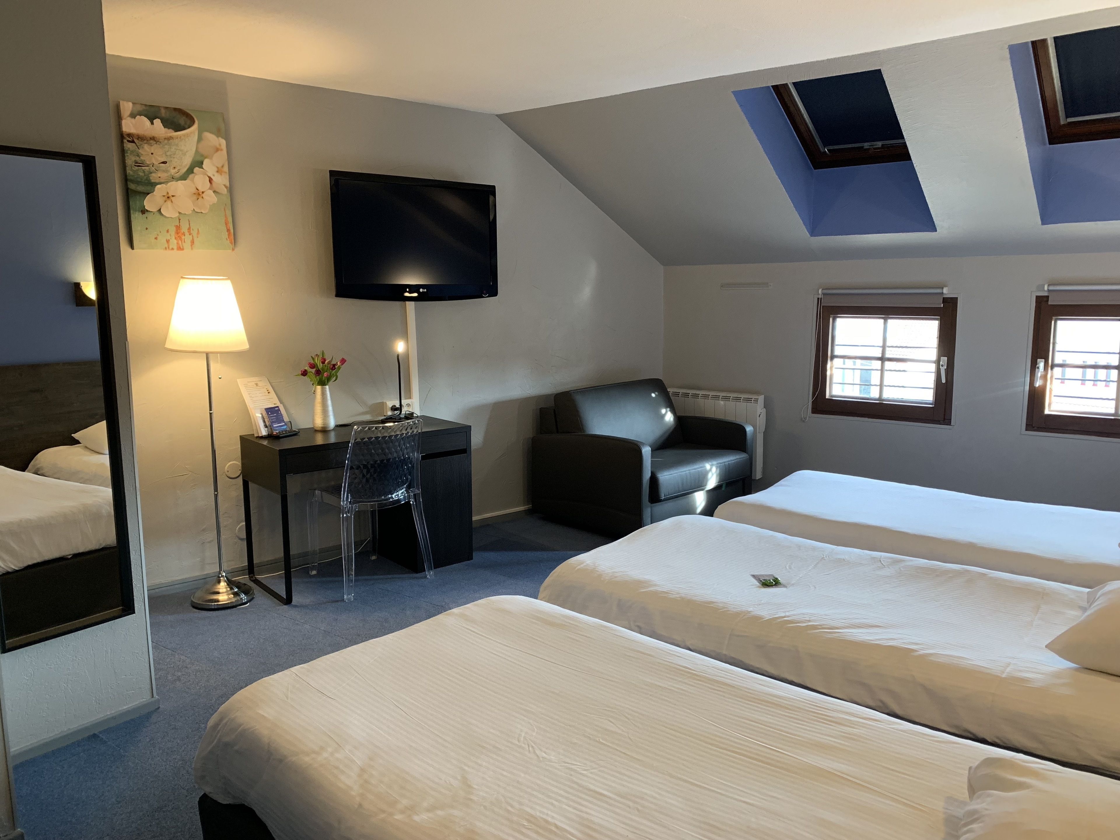 minibar, in-room safe, desk, soundproofing