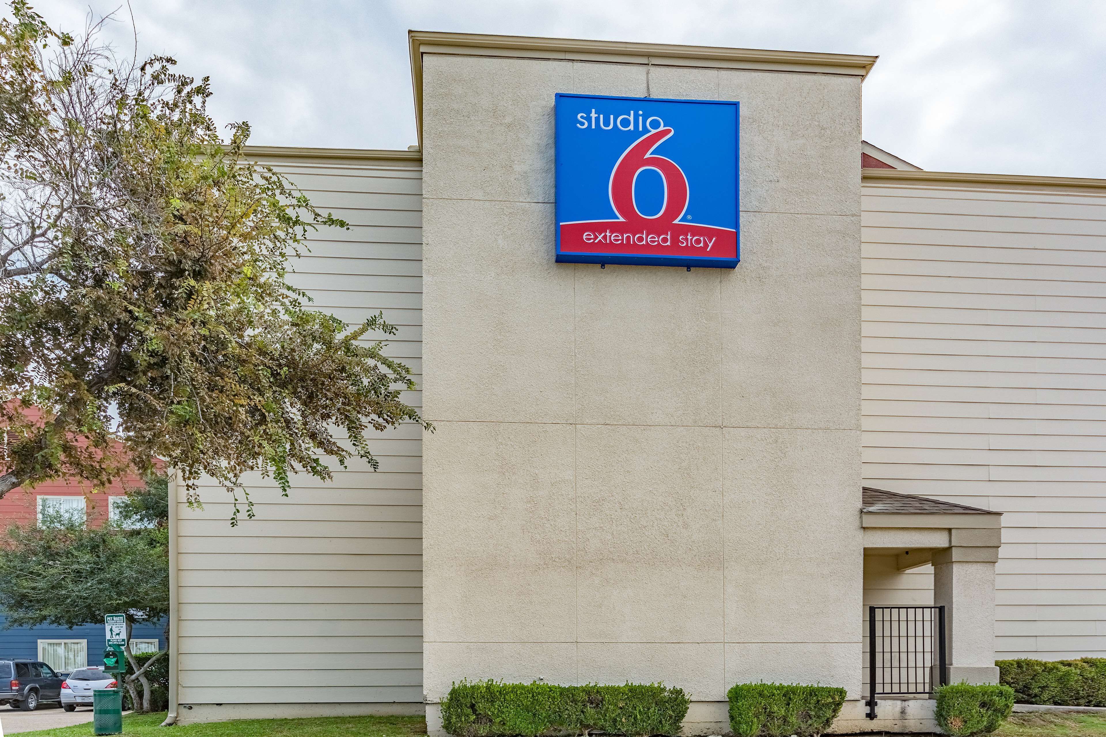 Foto - Studio 6-Dallas, TX