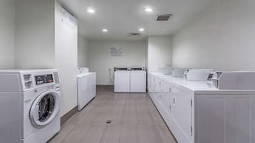 Standard Suite, 2 Queen Beds, Non Smoking | Property amenity