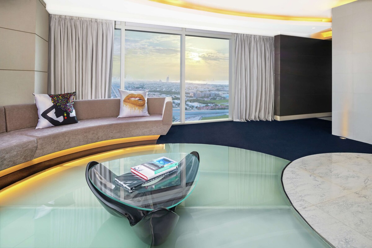 V Hotel Dubai Curio Collection