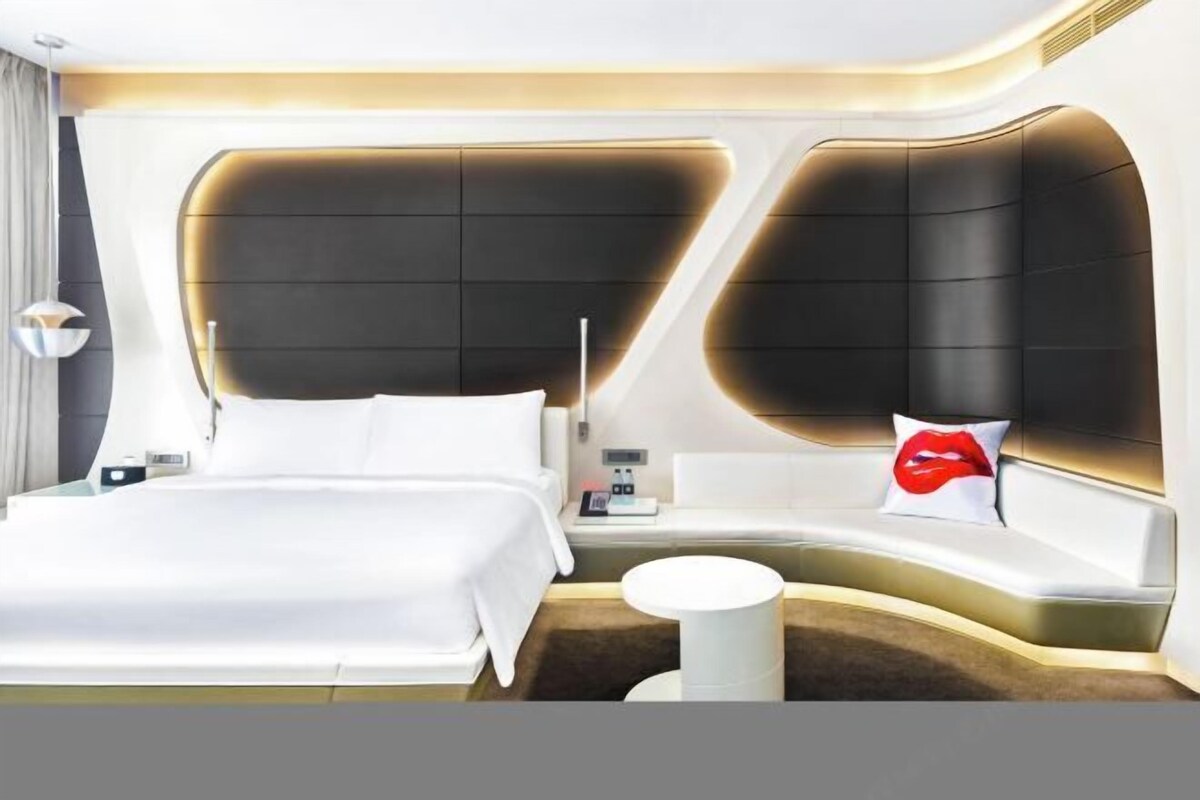 Ropa de cama de alta calidad y minibar 