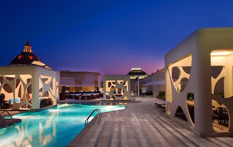 V Hotel Dubai, Curio Collection by Hilton