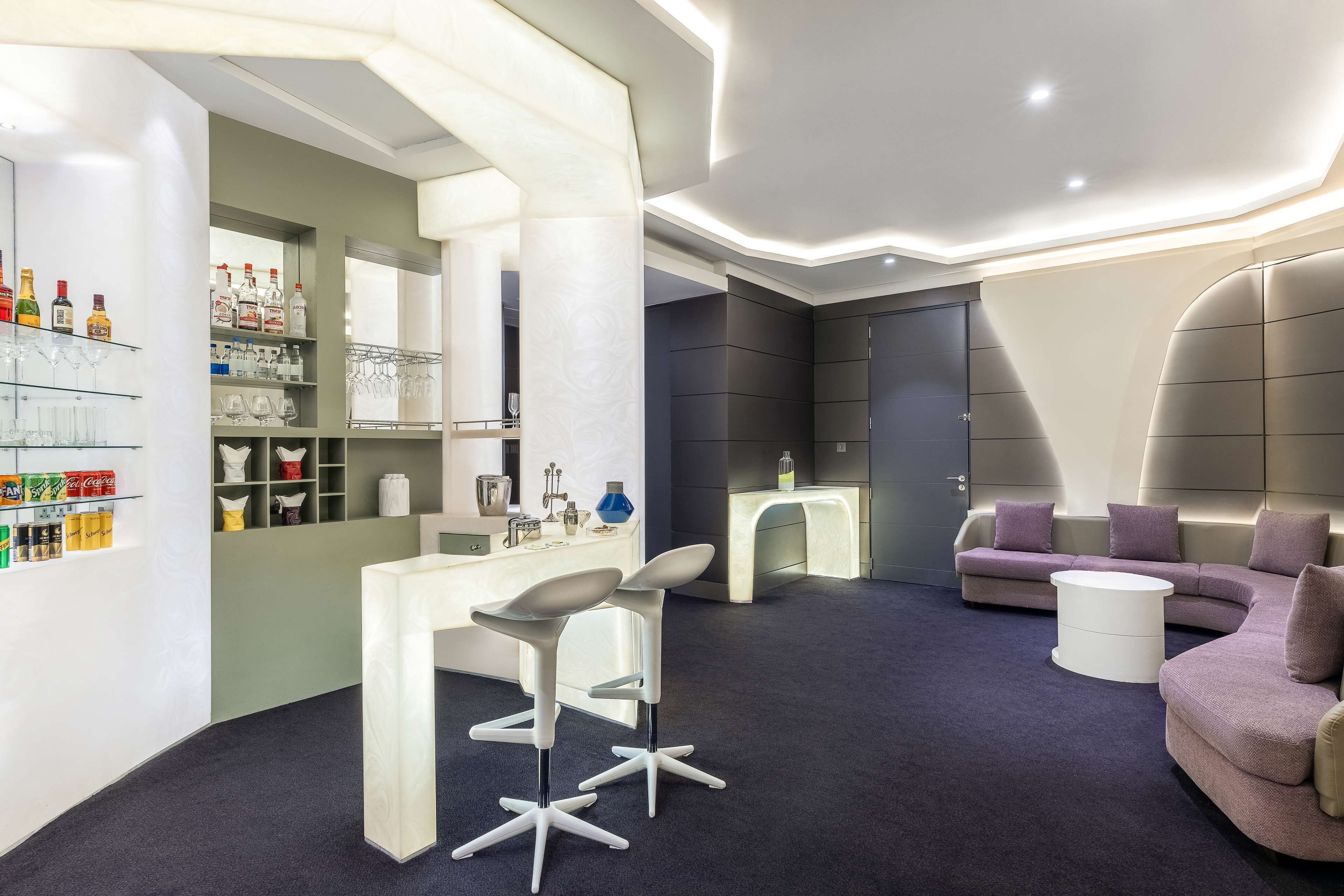 Photo - V Hotel Dubai, Curio Collection by Hilton