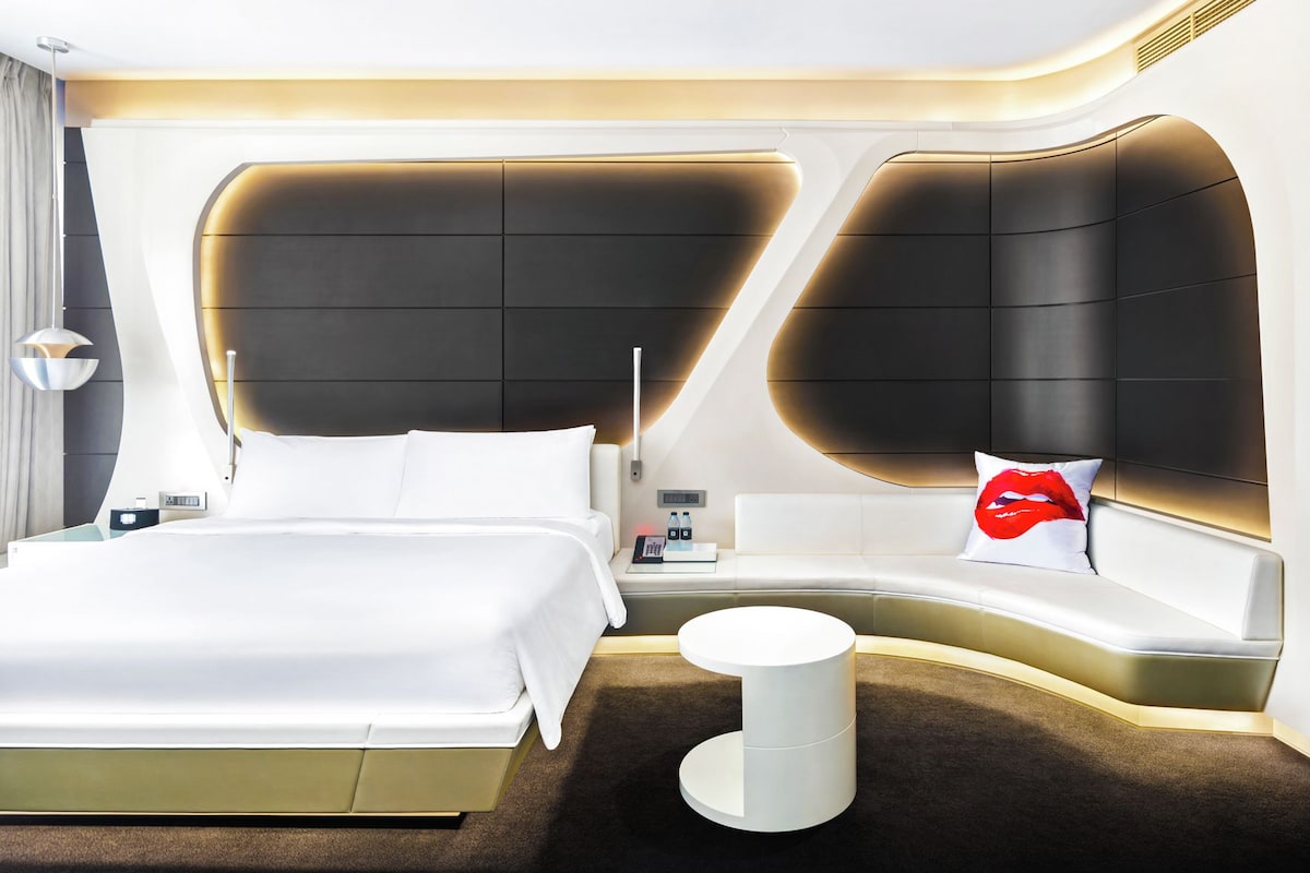 Premium bedding, minibar, in-room safe, desk