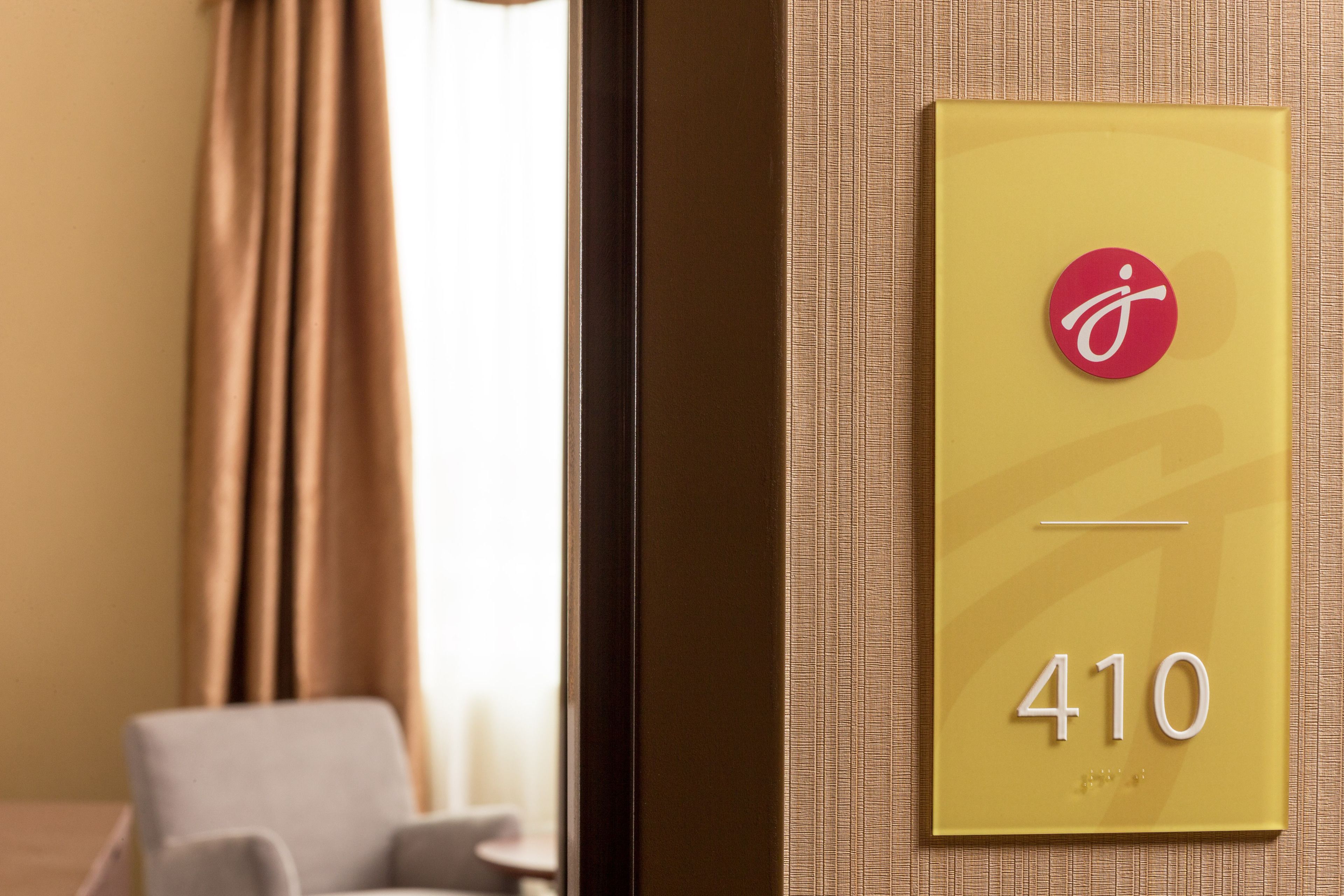 standard room, 1 queen bed | 1 bedroom, premium bedding, down duvets, pillow-top beds