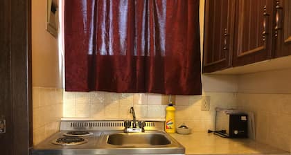 Hillcrest Motel