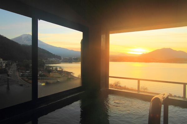 Pemandangan dari hartanah