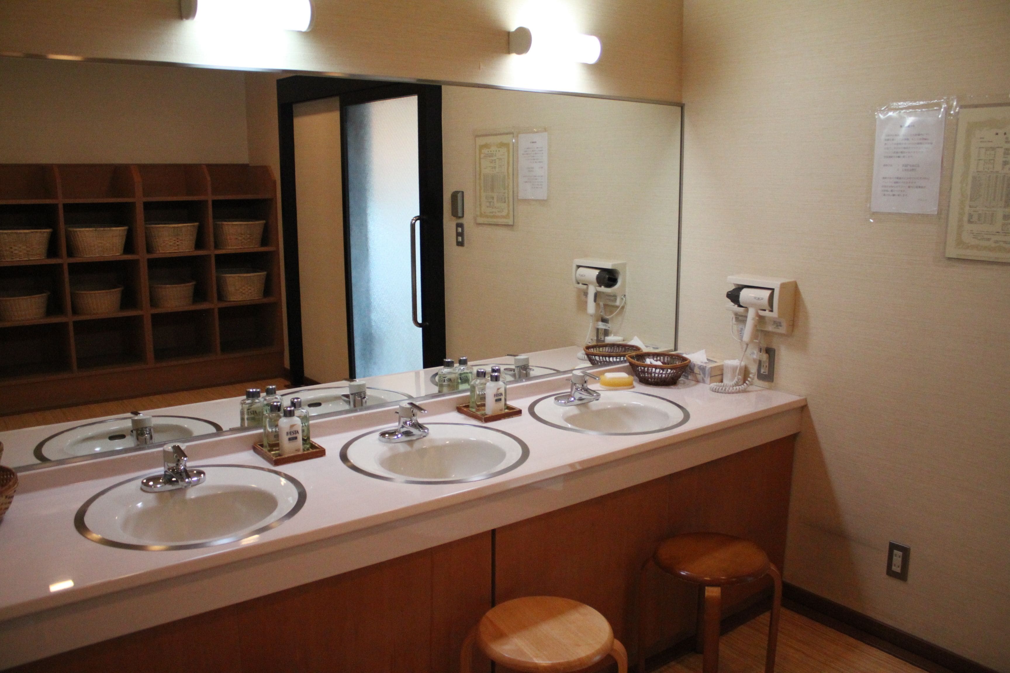 body treatments, massages