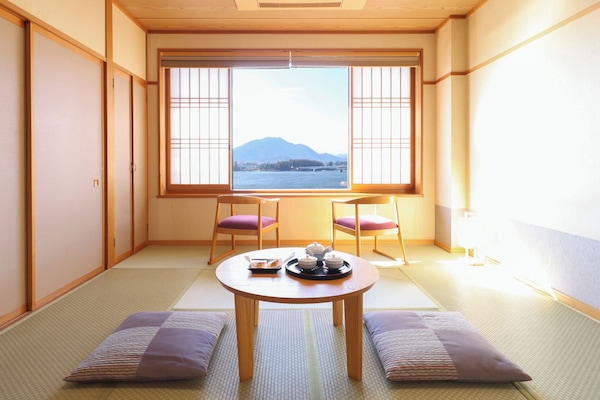 Traditional Room, Lake View | In-room safe, WiFi (free), bed sheets