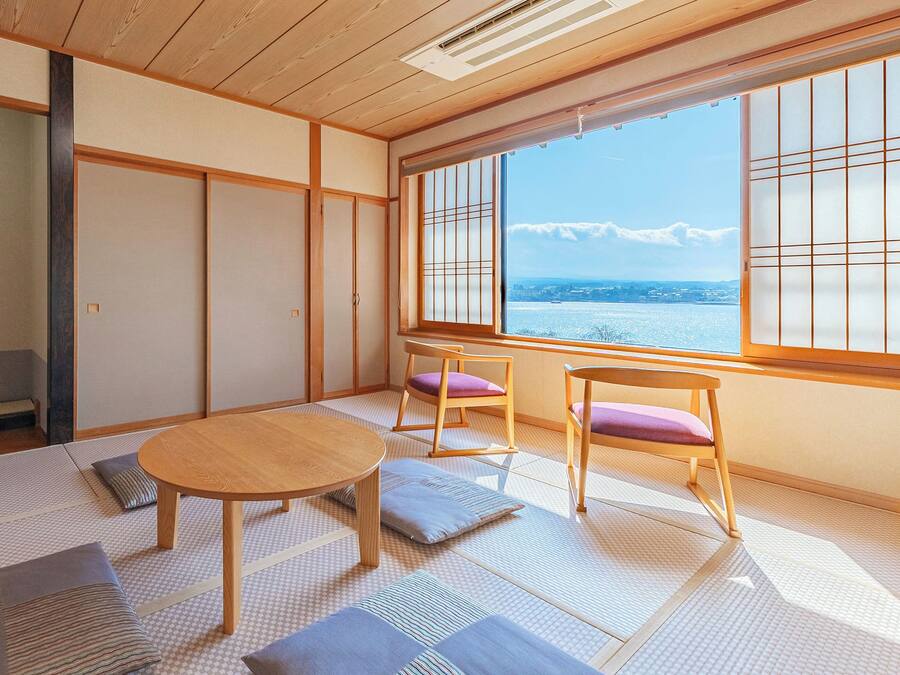 Værelse i japansk stil - søudsigt | Pengeskab på værelset, gratis Wi-Fi, sengetøj