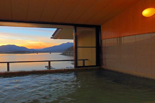 Fujikawaguchiko Onsen Hotel Asafuji