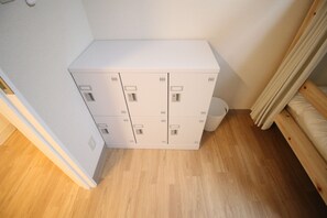 Gemeinsamer Schlafsaal, Nur Frauen, Nichtraucher (4 Beds) | Zimmerausstattung