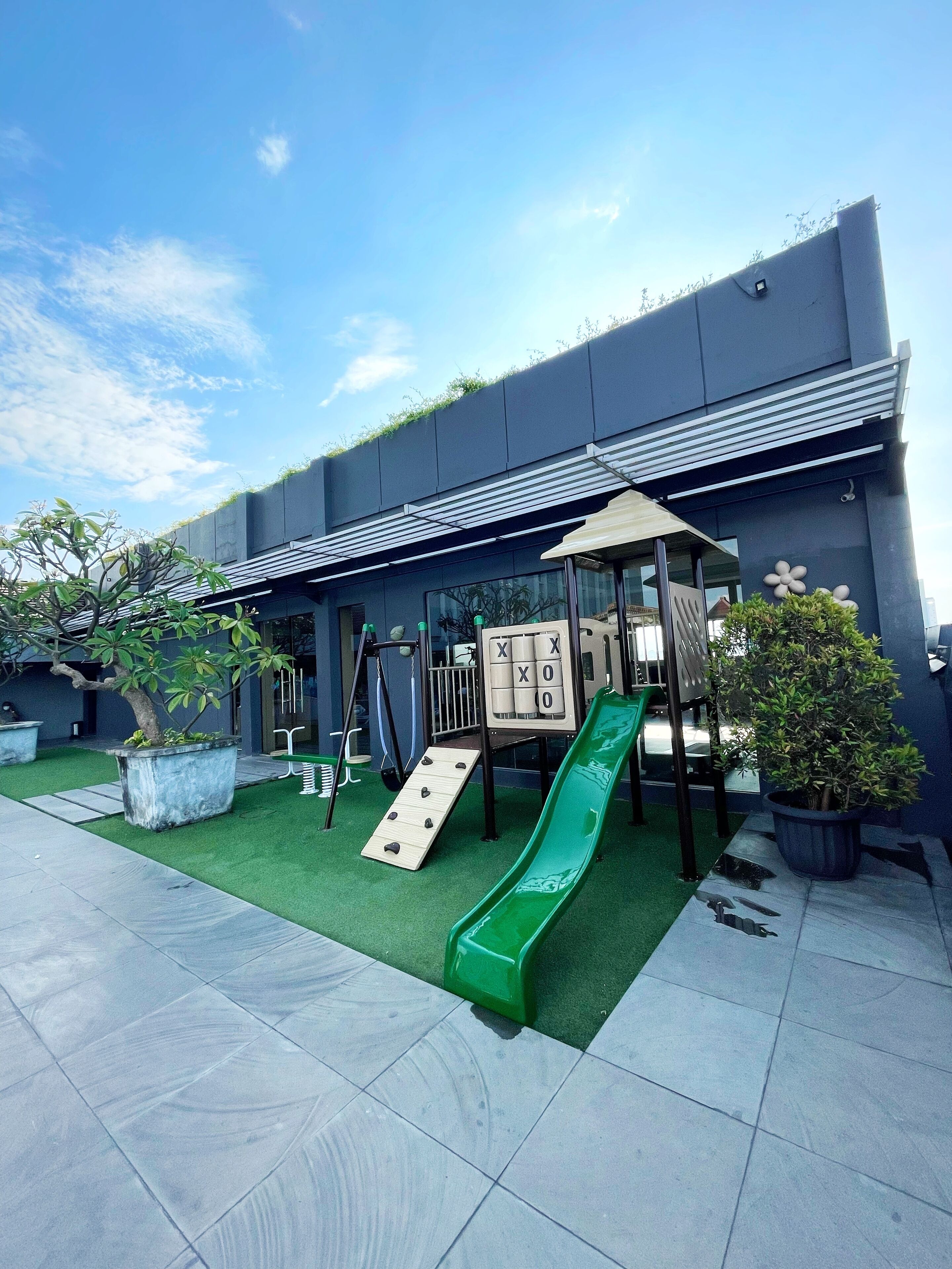 children’s play area – outdoor