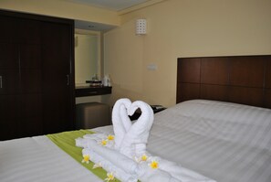 Duplex Room | Premium bedding, desk, free WiFi, bed sheets