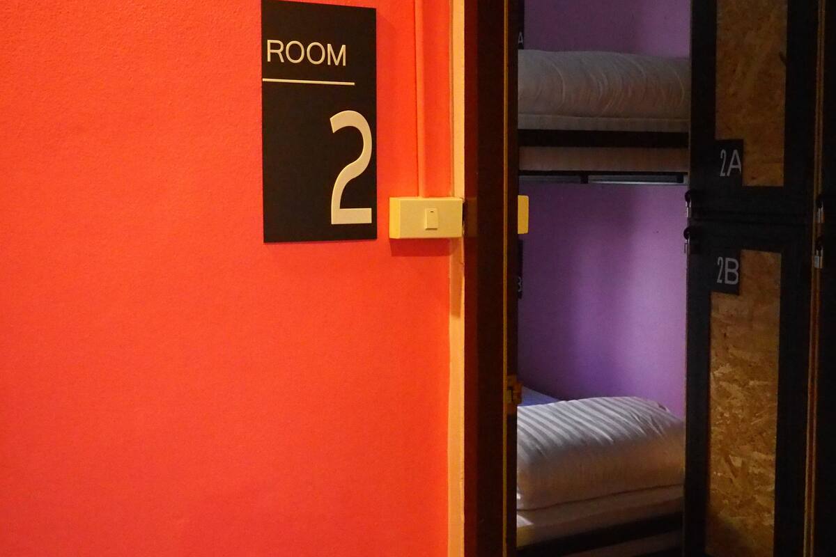 6 Bed Dormitory  | Safe på rommet og wi-fi (inkludert)