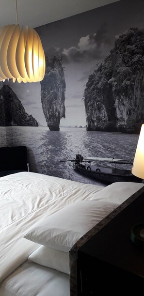 Suite, Garden View | 1 bedroom, individually decorated, individually furnished, desk