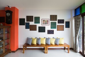 ロビー応接スペース