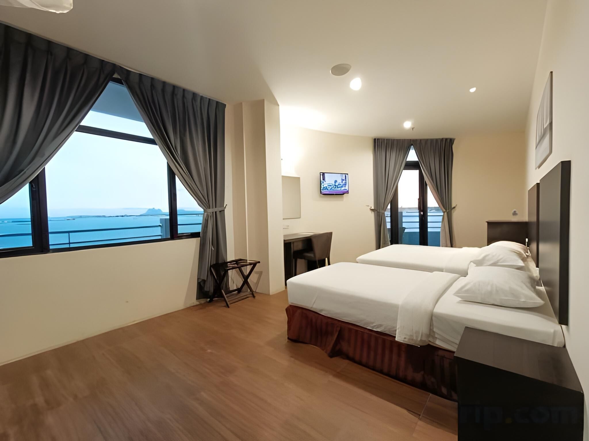 Desk, iron/ironing board, cribs/infant beds, rollaway beds