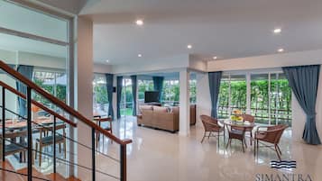 4 Bedrooms Villa | 4 hálószoba, minibár (részben ingyenes), széf a szobában és íróasztal