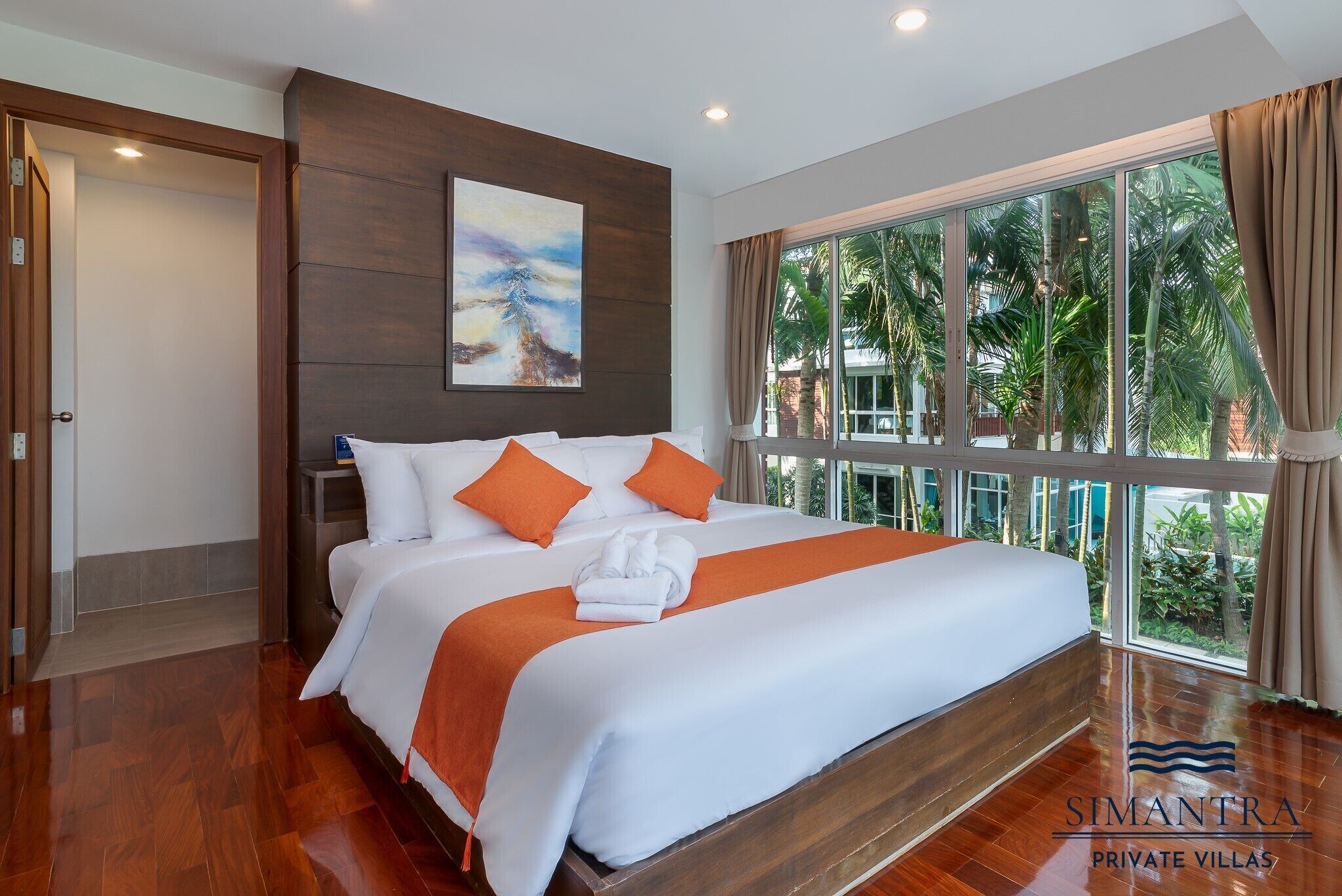 4 Bedrooms Villa | Free minibar items, in-room safe, desk, blackout curtains