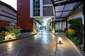 Khuôn viên nơi lưu trú