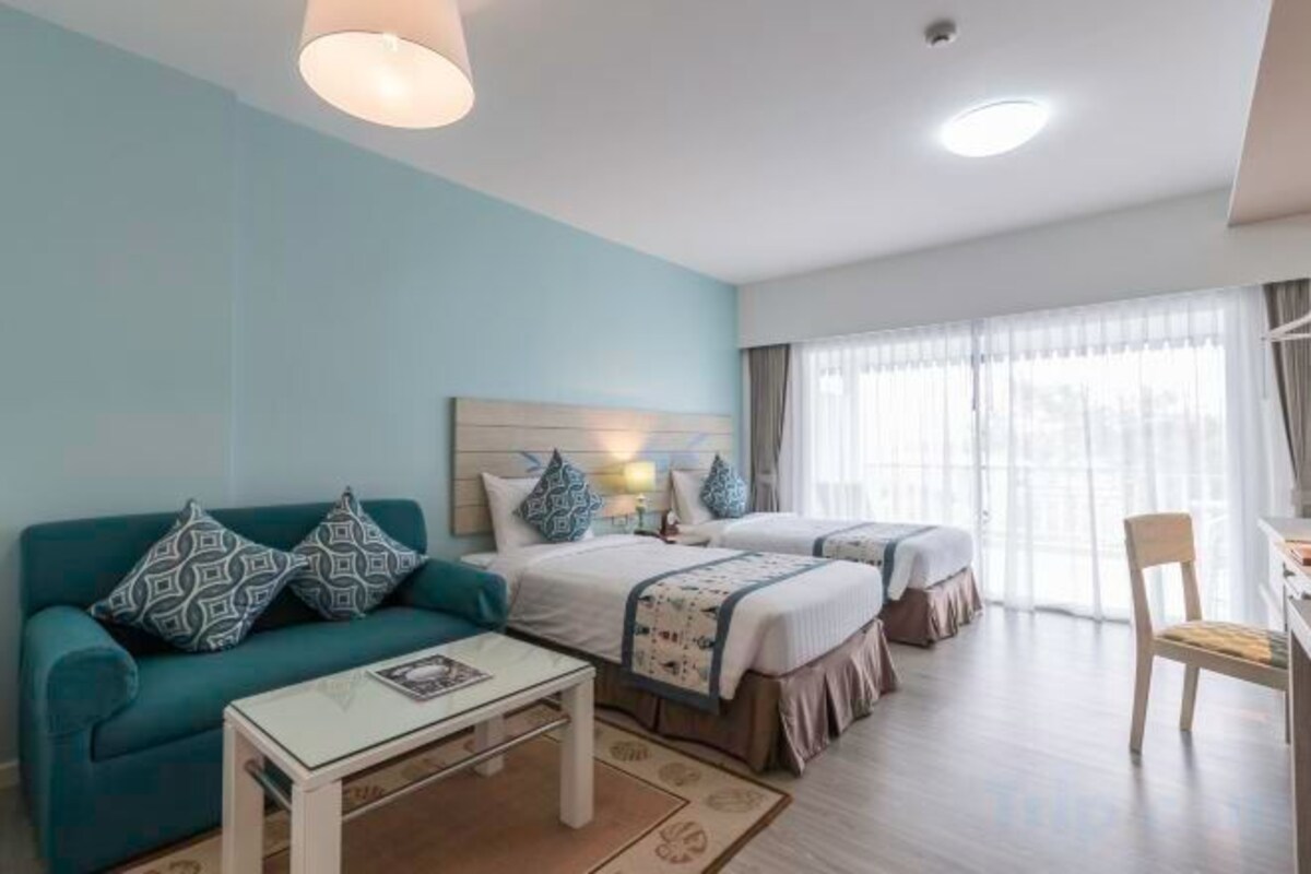 In-room safe, blackout drapes, WiFi (free), bed sheets