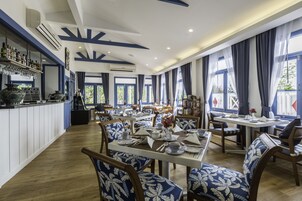 Café da manhã, almoço e jantar