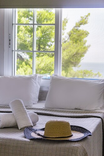 Roditsa Patritsia Apartments