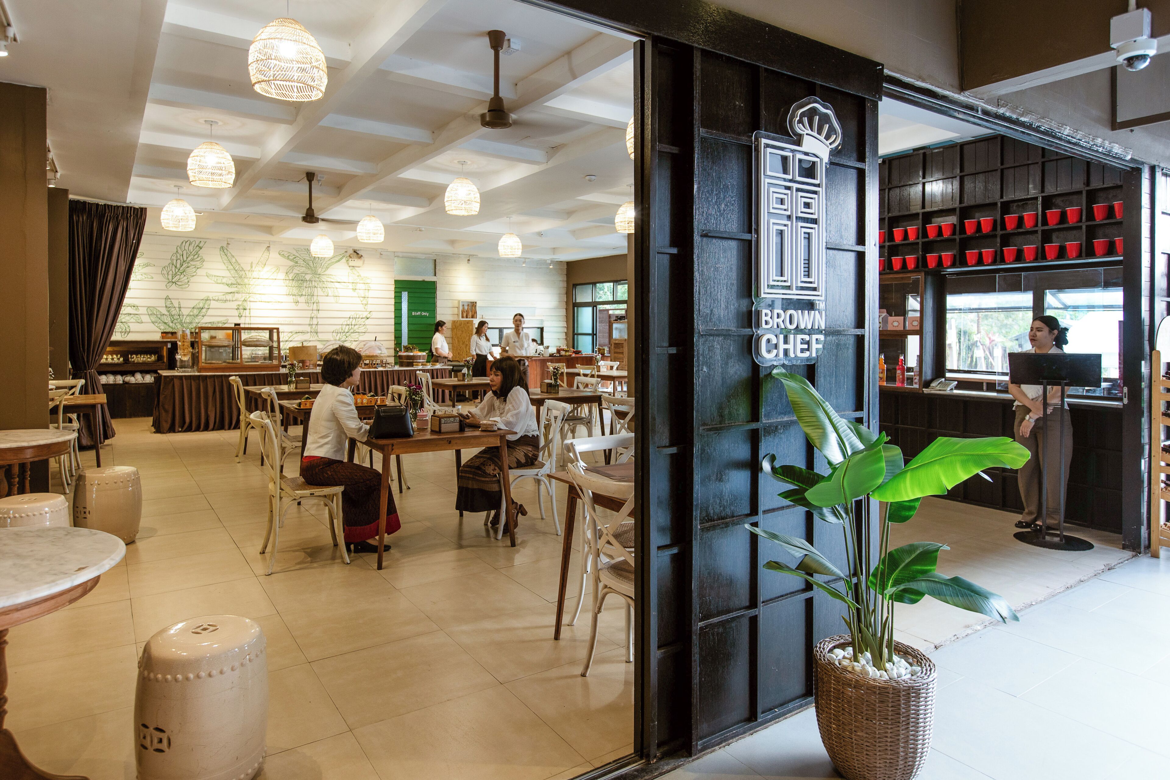 Se ofrece un desayuno bufé todos los días (por un coste adicional)