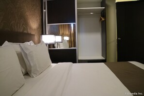 Superior kamer, 1 kingsize bed | Een kluis op de kamer, een bureau, gratis wifi, beddengoed