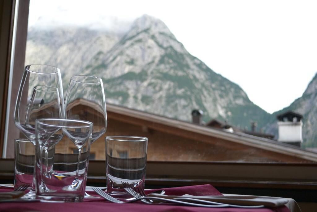 Frühstück, Mittagessen, Abendessen, lokale Küche 