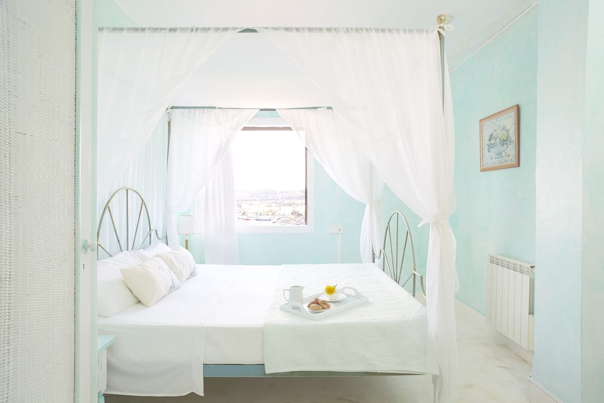 Standard Double Room, Private Bathroom | Premium bedding, desk, cribs (free), rollaway beds (surcharge)