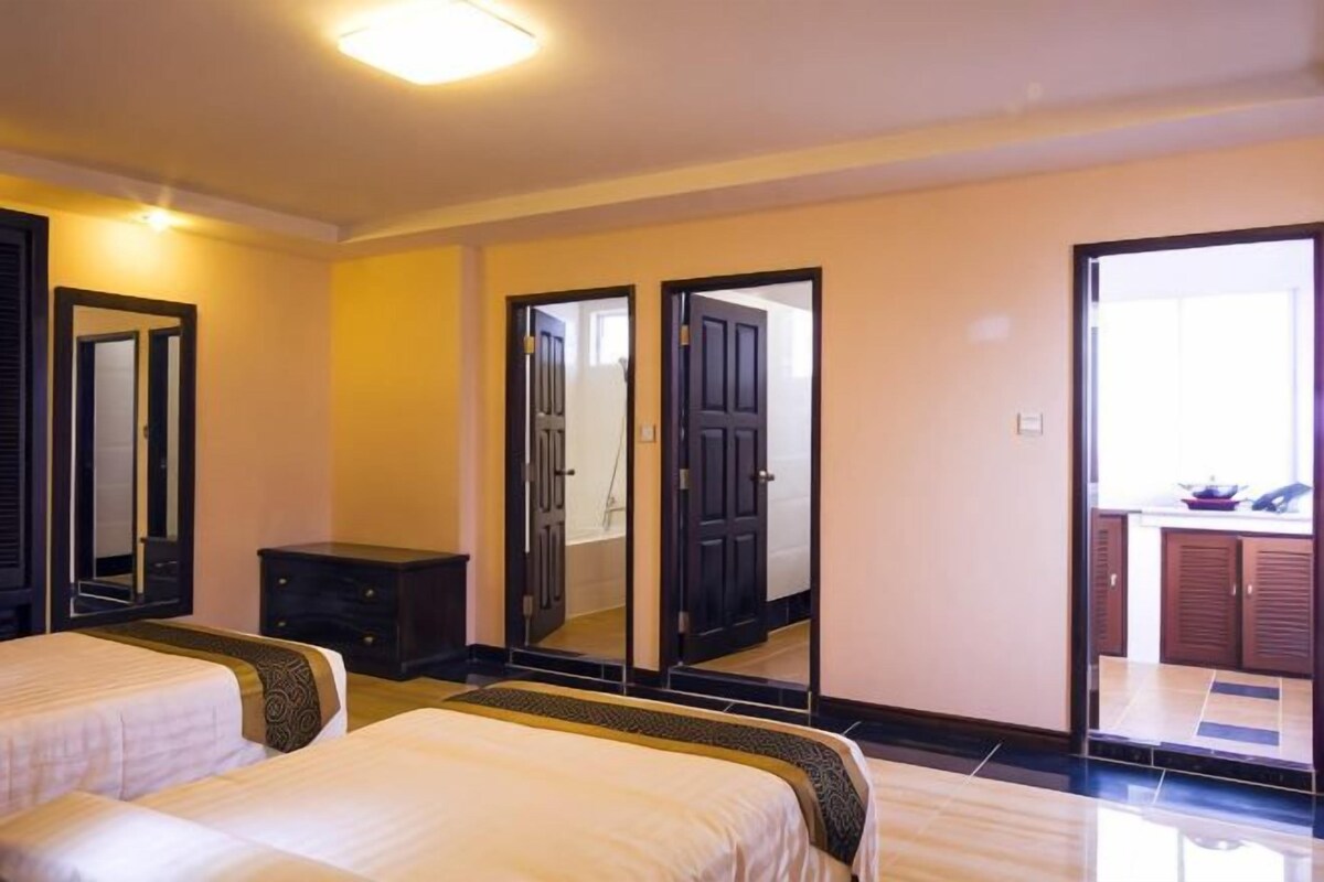Minibar, in-room safe, desk, blackout curtains