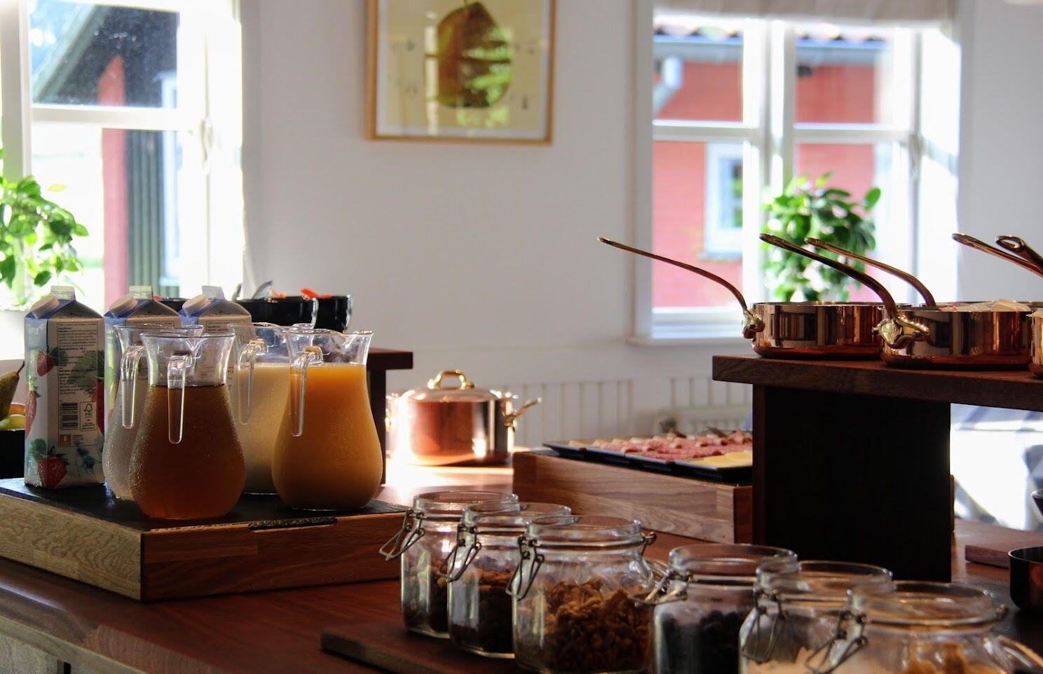 Esmorzar diari d'estil bufet (125 DKK per persona) 