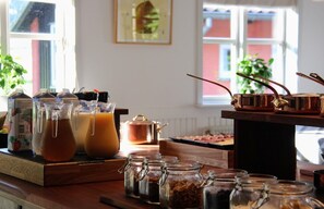 Dagelijks ontbijtbuffet (toeslag)