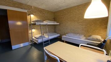Desk, soundproofing, free WiFi