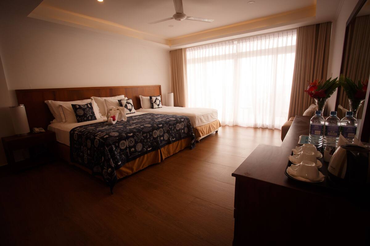 Ropa de cama de alta calidad y minibar