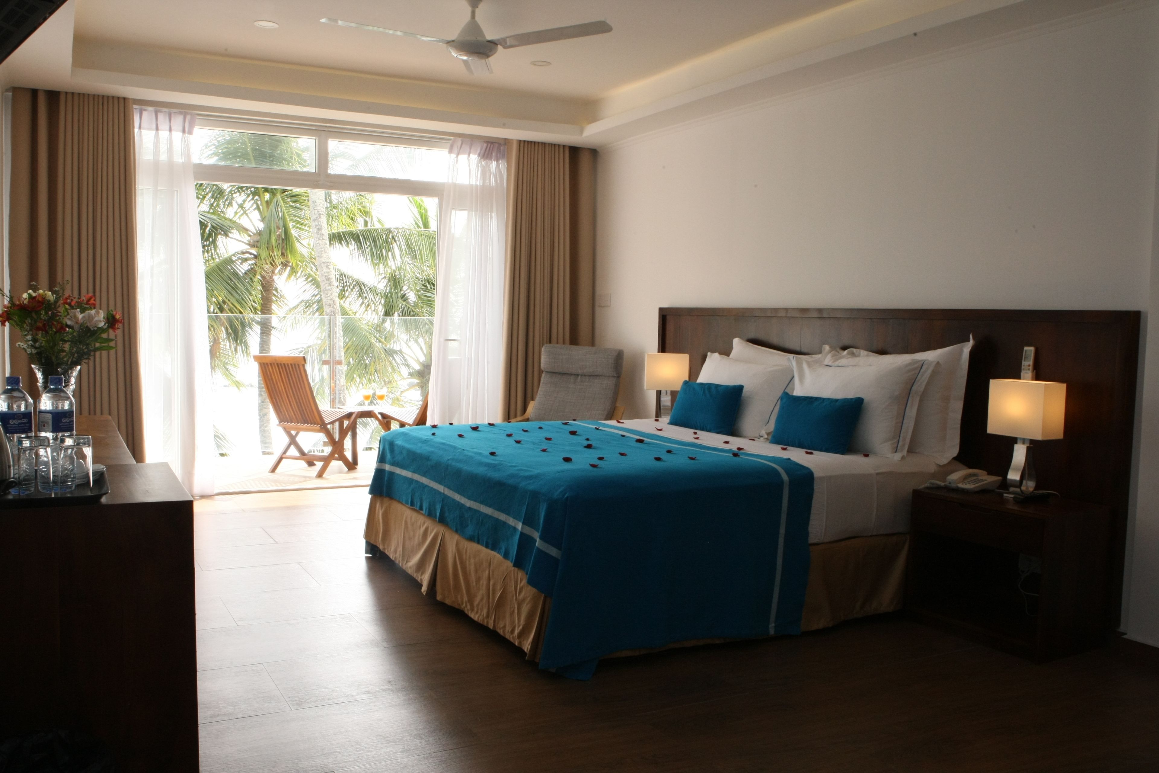 minibar, in-room safe, desk, blackout curtains