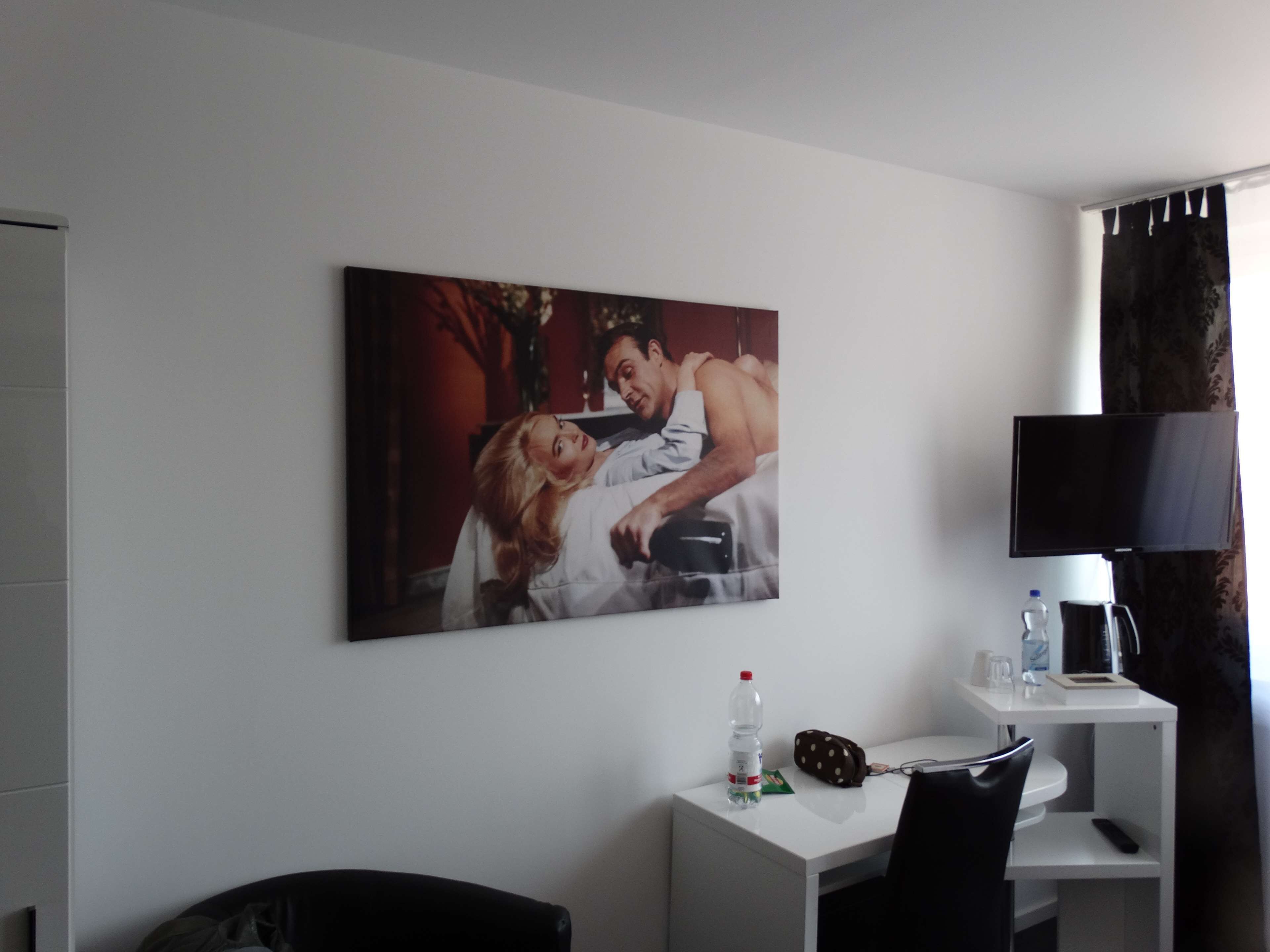 1 bedroom, in-room safe, individually decorated, desk