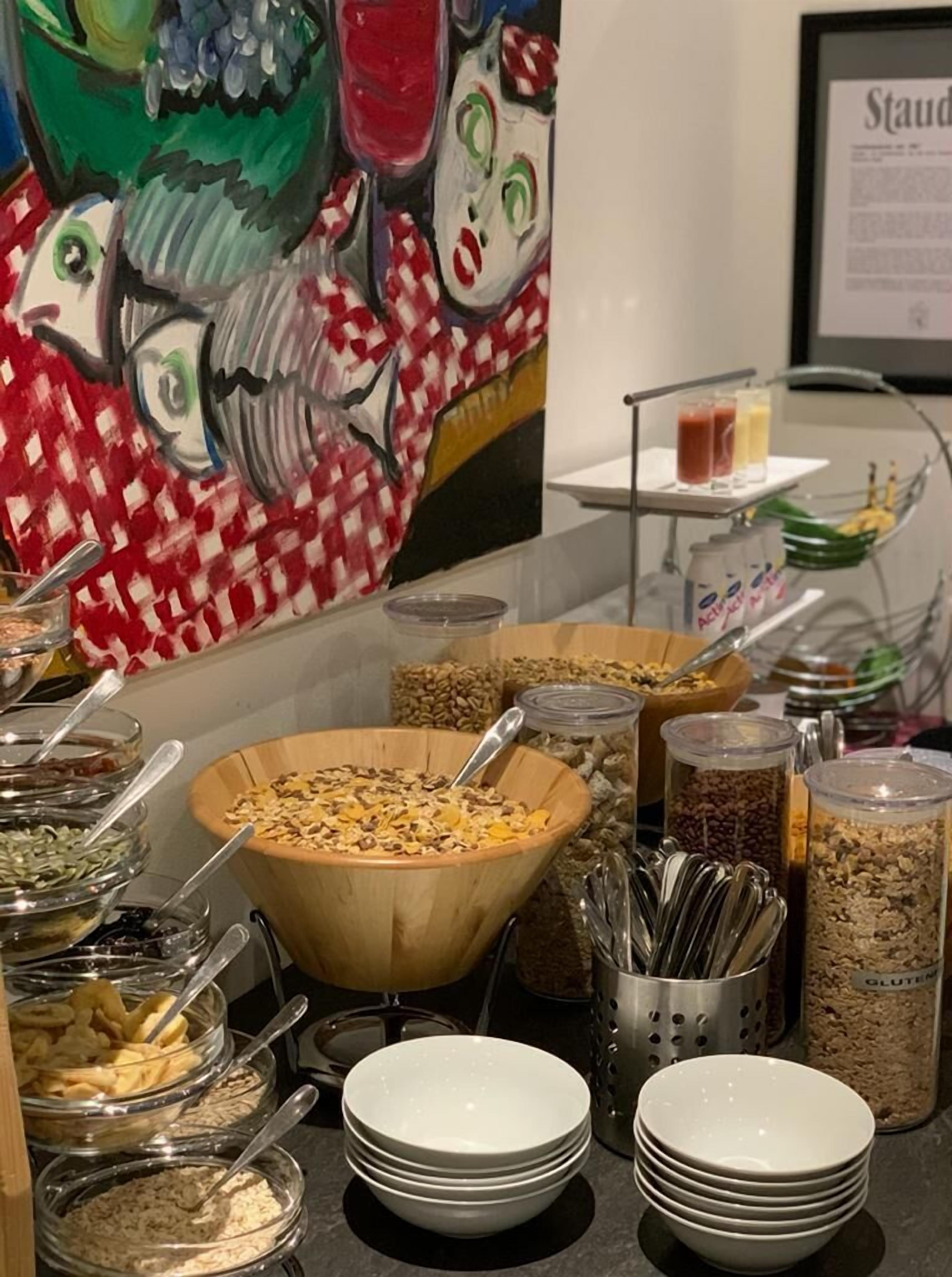 Daily buffet breakfast (EUR 12.9 per person)