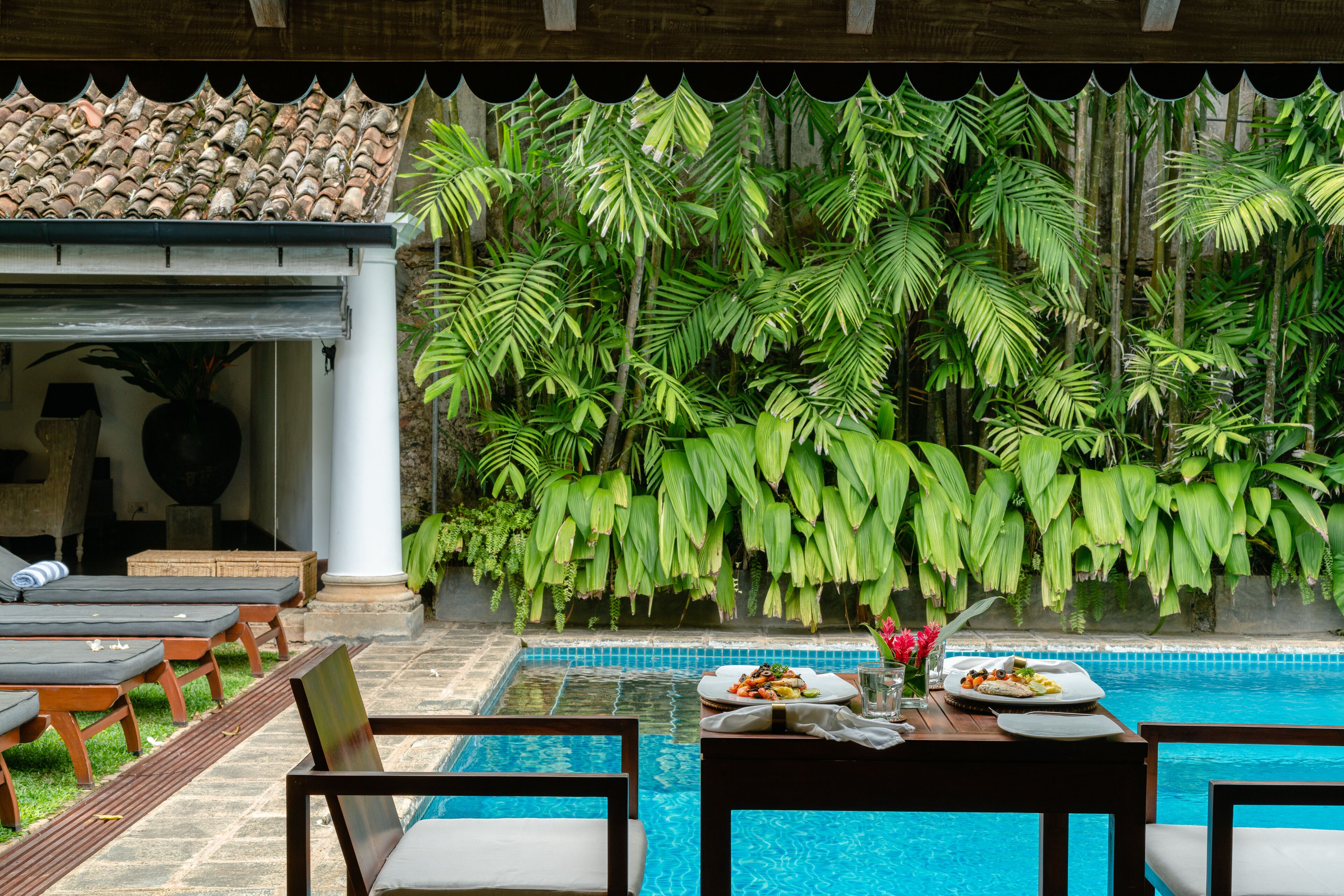 Deluxe Pool Room | Vista desde la habitación