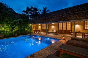 Deluxe Pool Room | Terraza o patio
