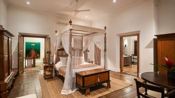 Premier Sea View Room | Ropa de cama de alta calidad y minibar