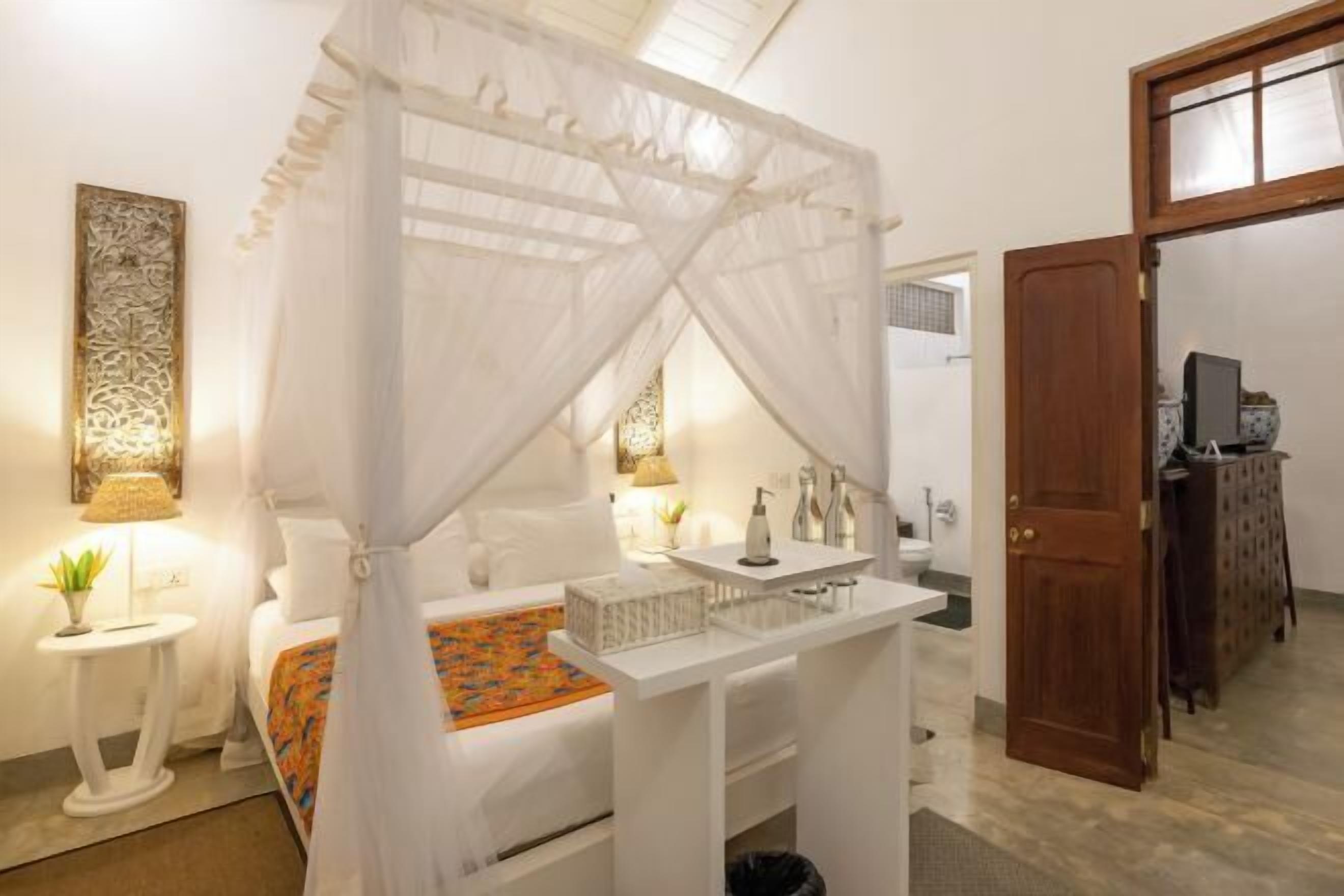 Hochwertige Bettwaren, Zimmersafe, individuell dekoriert