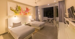 Deluxe Room with Ocean View | Premium bedding, in-room safe, individually decorated