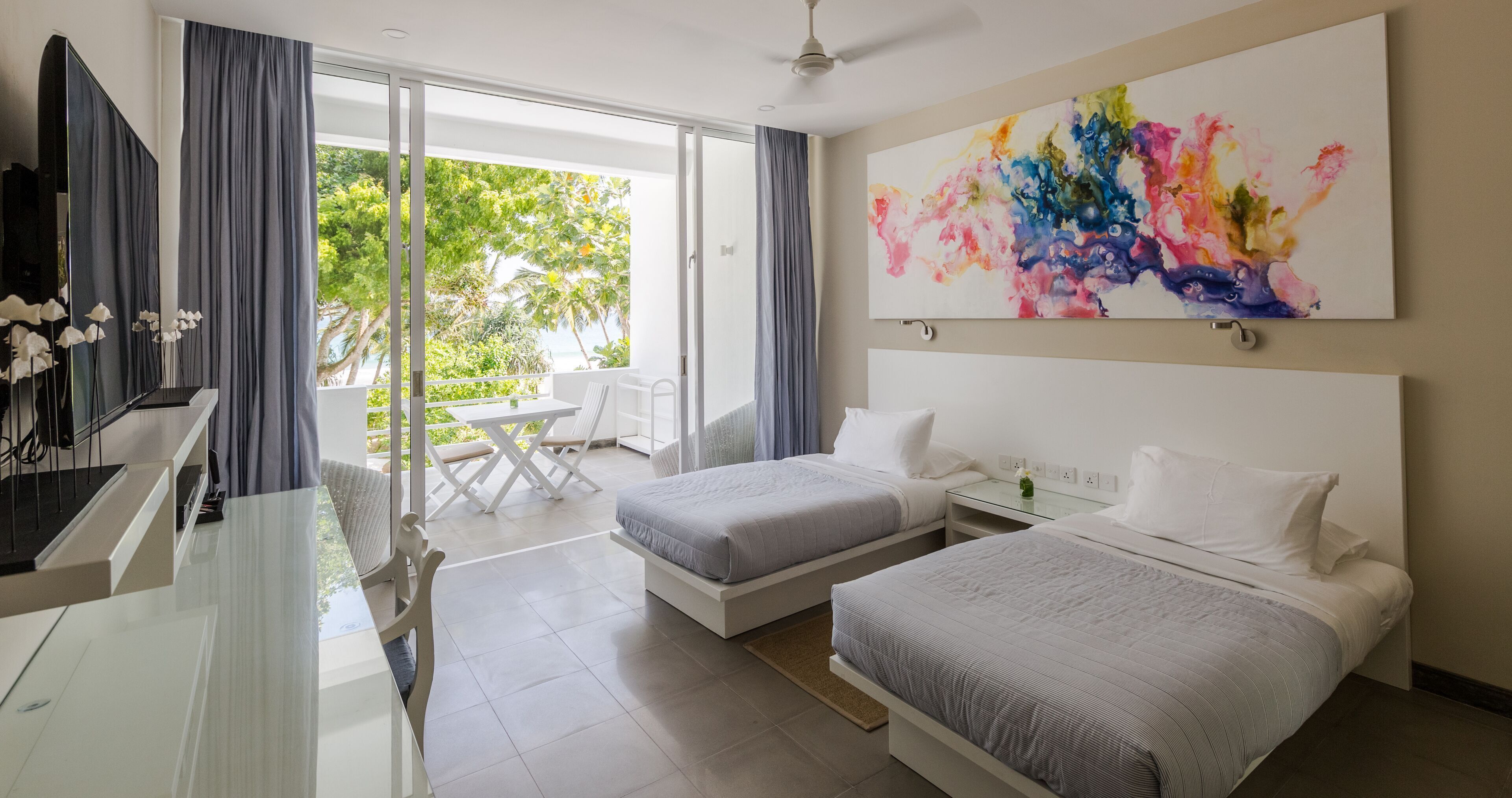 Premium bedding, in-room safe, individually decorated