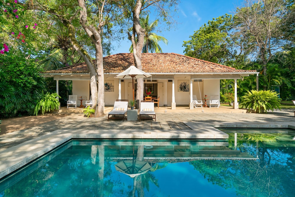 Taru Villas - Mawella by null